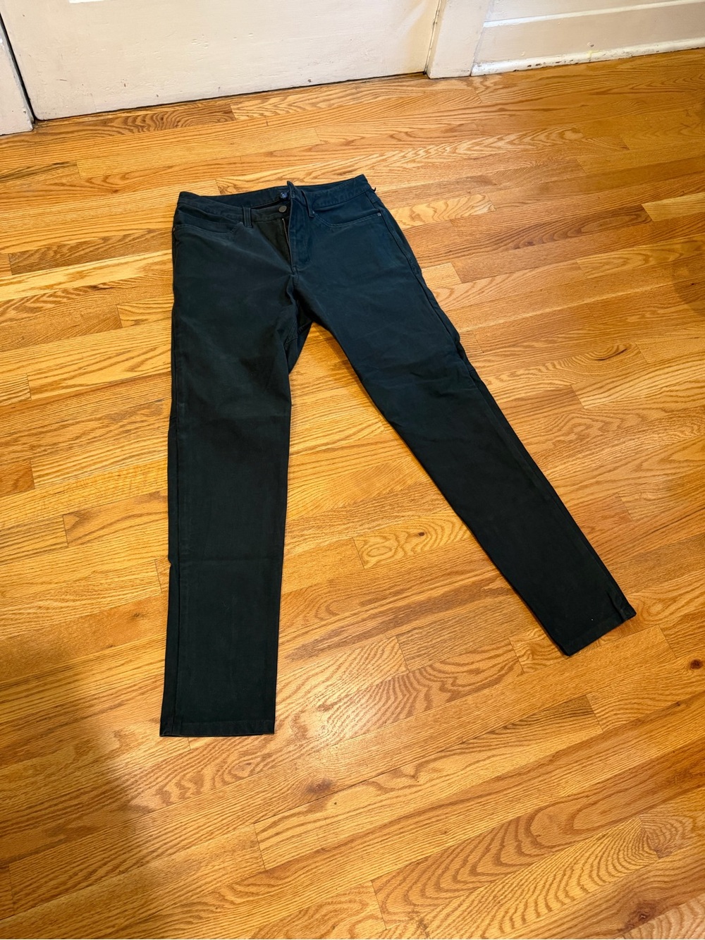 lululemon athletica ABC Slim-Fit 5 Pocket Pant Green